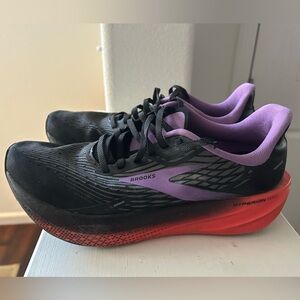 Brooks Women's Hyperion Max size 8 Athletic Running shoes